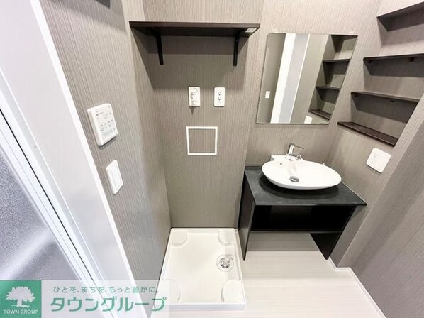 レヴメゾン神山四番館の物件内観写真